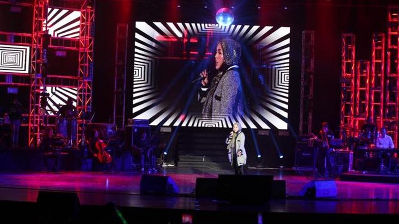 周杰伦天津演唱会遇10级强风中止，万人有序疏散无人受伤